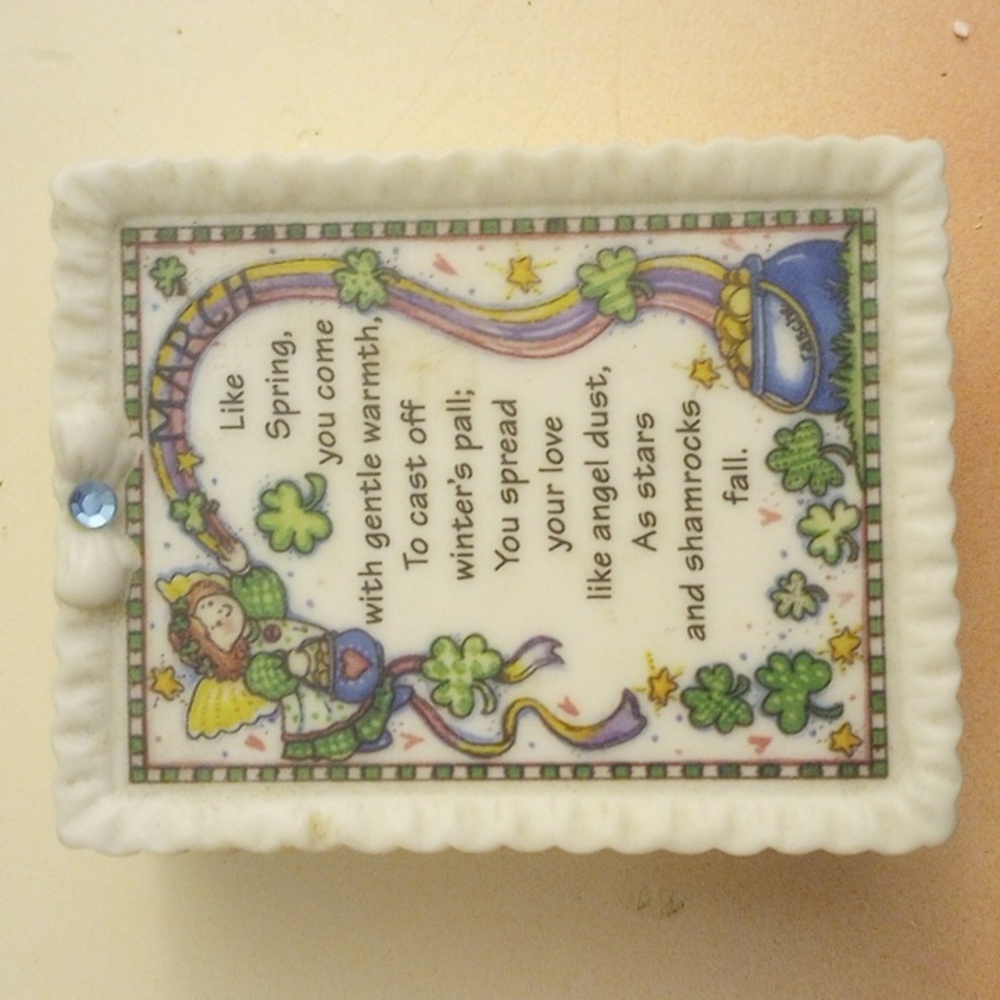 🤑3/$18 March Trinket Box